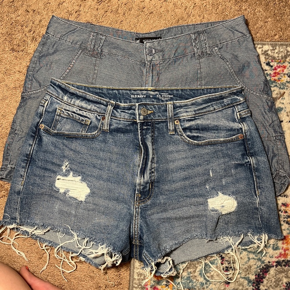 2 for 1 Jean shorts! Lee flowy polka dot shorts & Old Navy ripped shorts